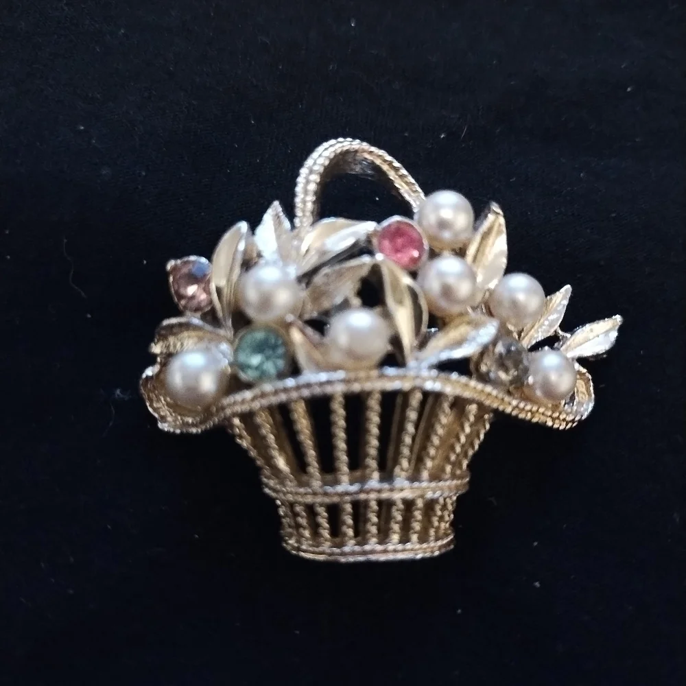 Vintage pin duo